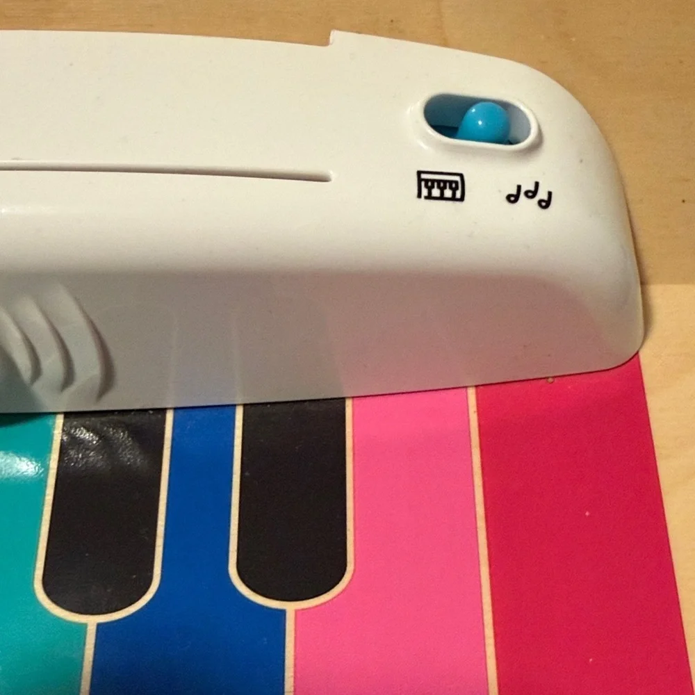 Baby Einstein Colorful Magic Piano - Picture 6 of 8